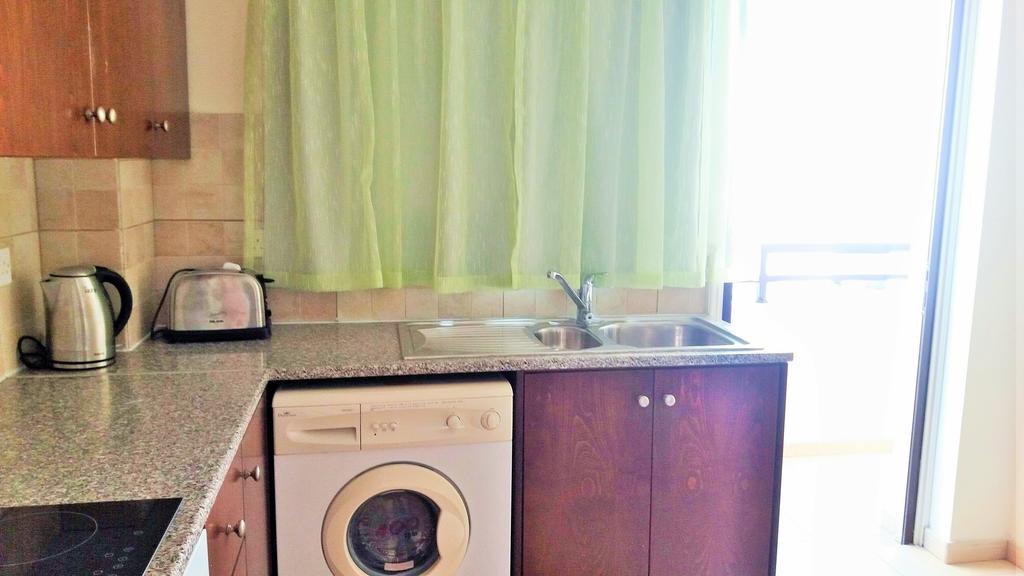 101 Mandritis Court Lejlighed Larnaca Eksteriør billede