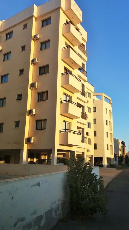 101 Mandritis Court Lejlighed Larnaca Eksteriør billede