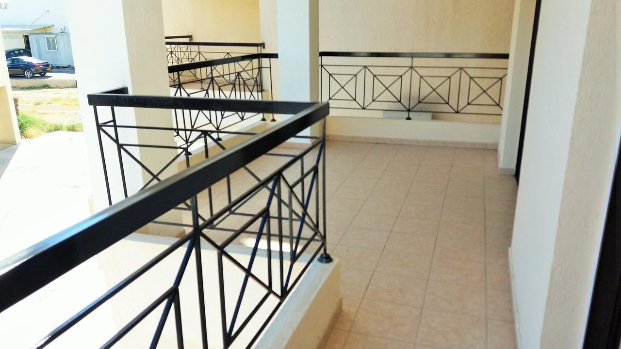 101 Mandritis Court Lejlighed Larnaca Eksteriør billede
